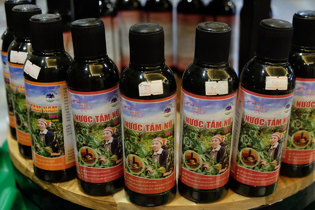Bathing and spa products produced by the ethnic Dao minority on sale at the Sapa Green Hotel in Sapa Town, Lao Cai. Photo credit: Leona Liu/UN-REDD Programme
